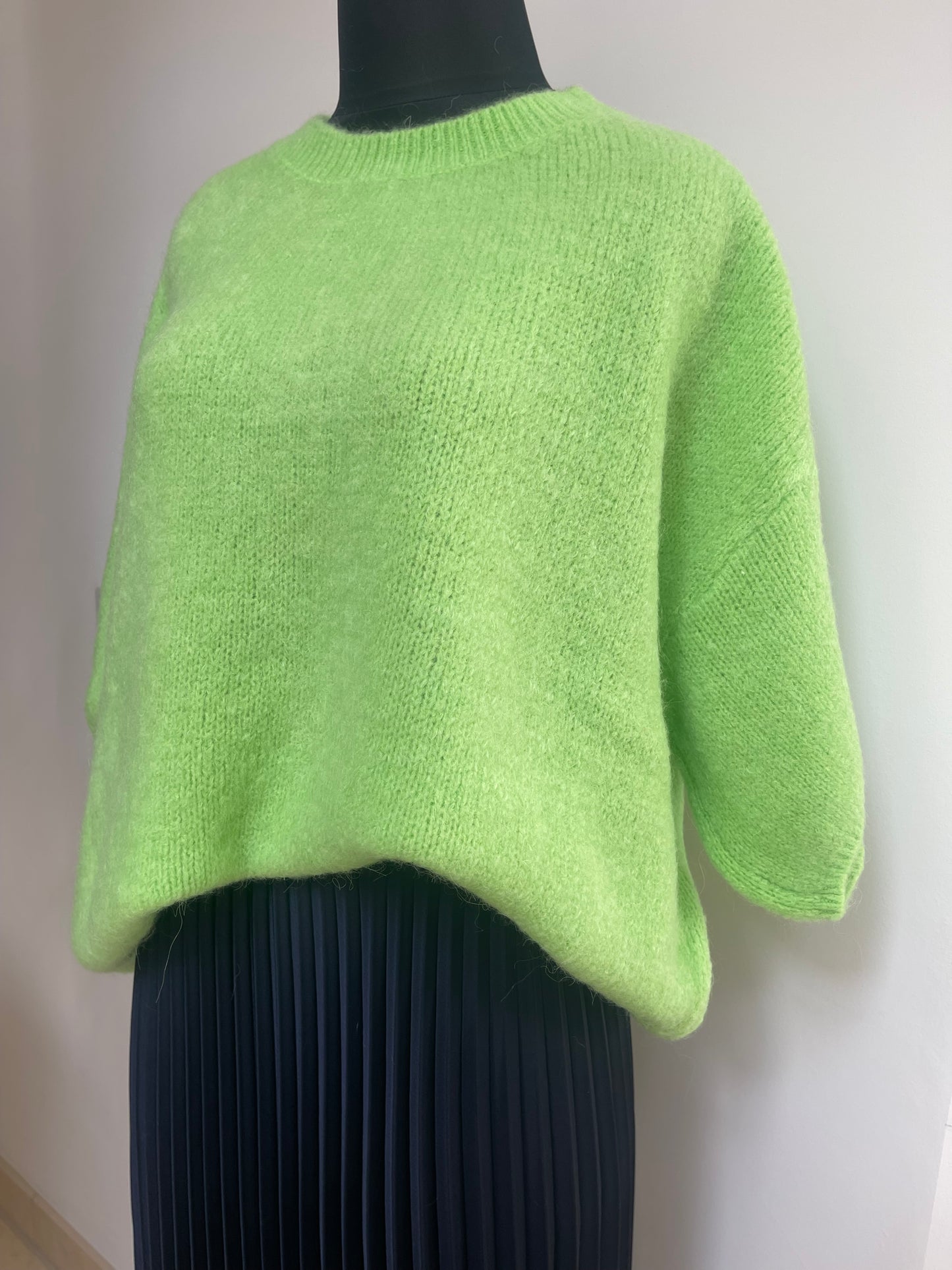 Alpaca Floaty Jumper , lime green