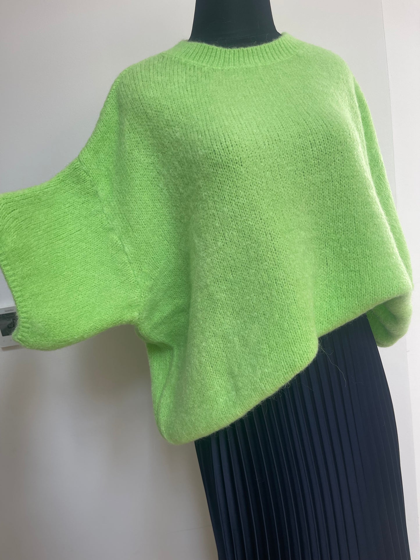 Alpaca Floaty Jumper , lime green
