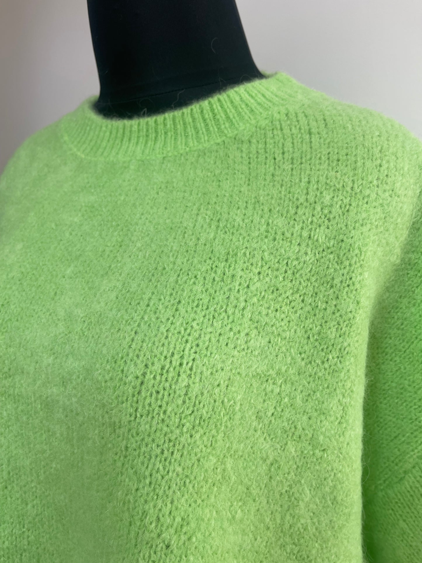 Alpaca Floaty Jumper , lime green