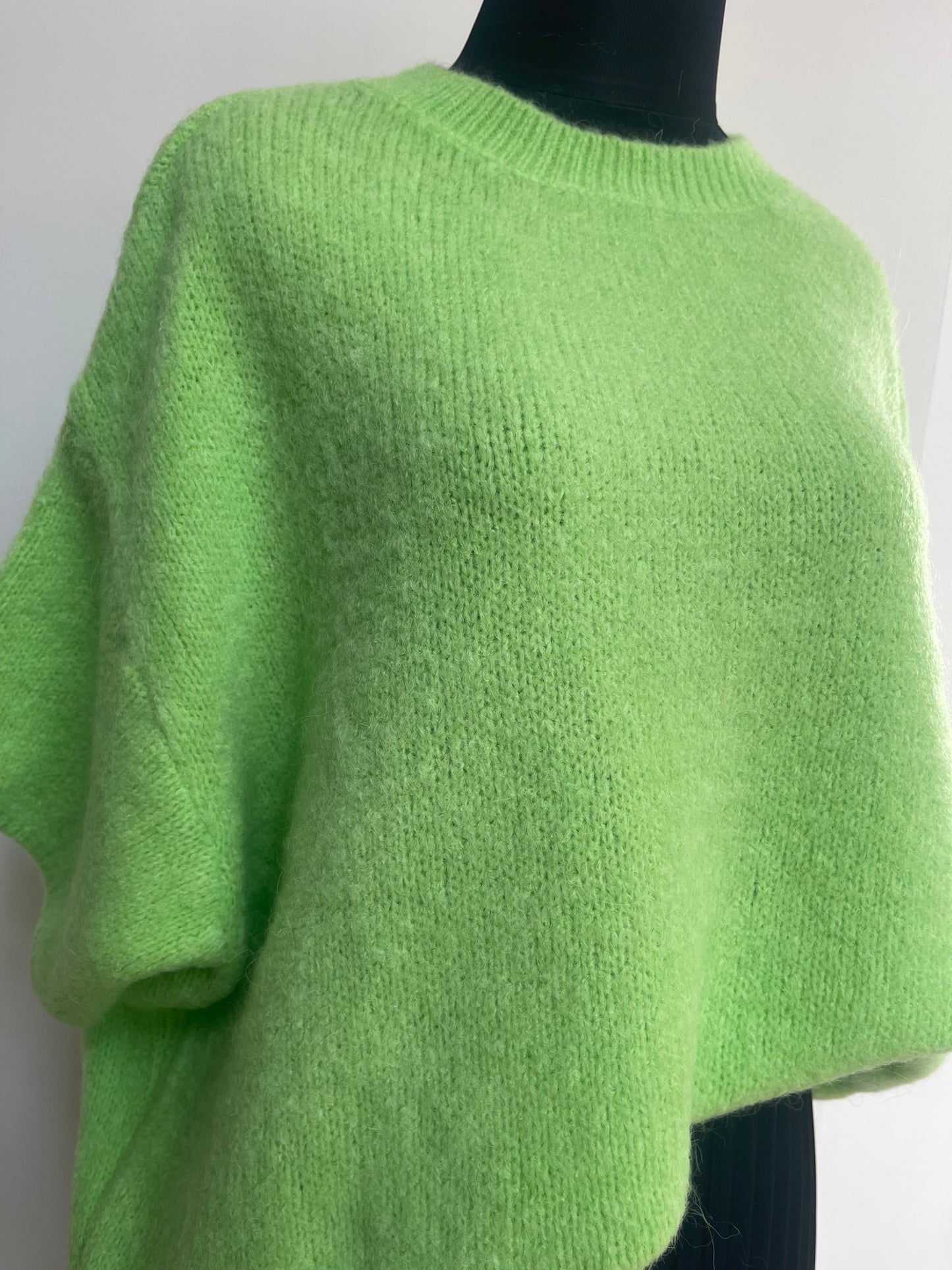 Alpaca Floaty Jumper , lime green